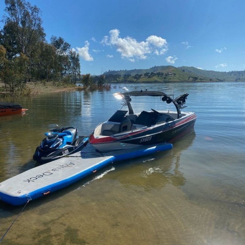 Aquadeck inflatable Y pontoon with green bumper and sleek design