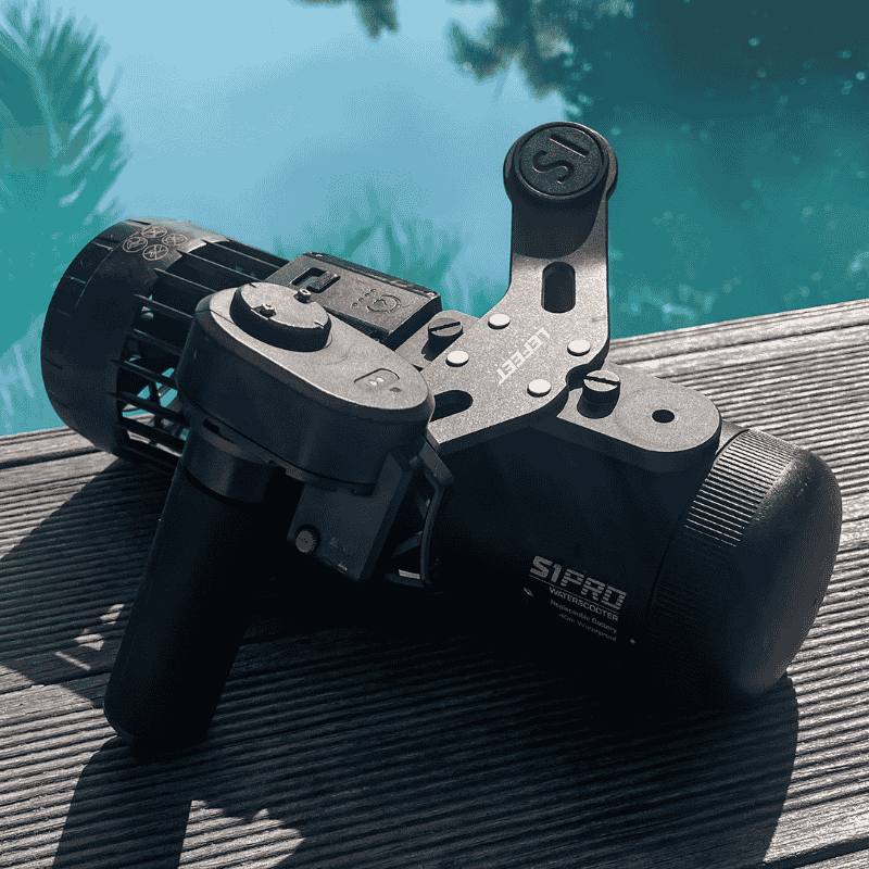 LEFEET S1 Pro Dual modular design underwater scooter on pool deck